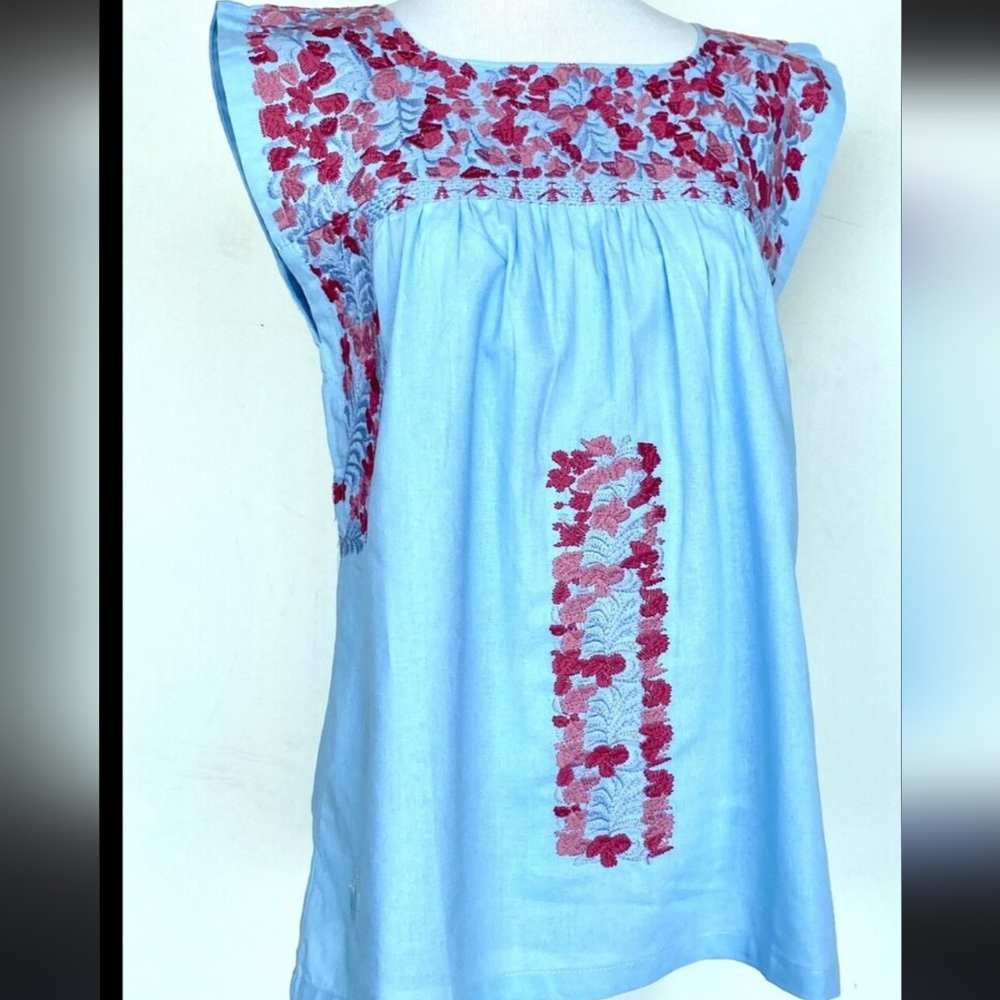 J Marie Embroidered Raelyn Top (Size Medium)